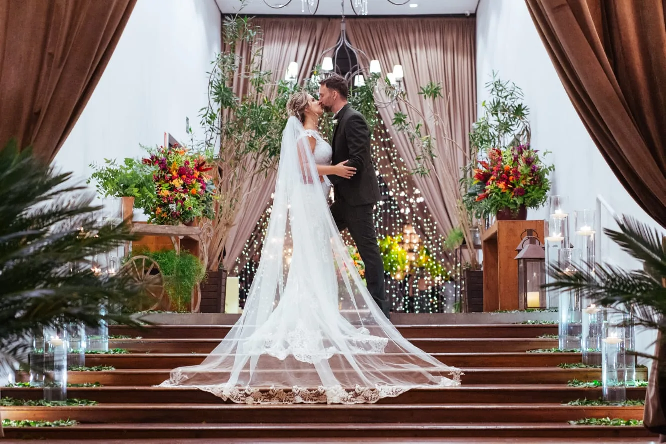 Capa do álbum Amanda & Liam — Dream Assessoria, assessoria de casamento para casamentos em São Paulo e no Brasil.